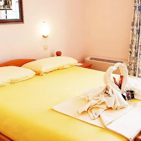 Ana Apartman *